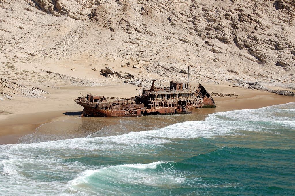 Bushbundu Car Rental in Windhoek Namibia - blog image of shipwrecks of the skeleton coast of namibia